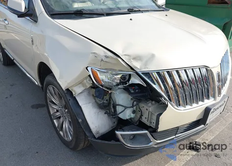 2015 Lincoln Mkx z USA, uszkodzony, nr VIN 2LMDJ6JK3FBL30854